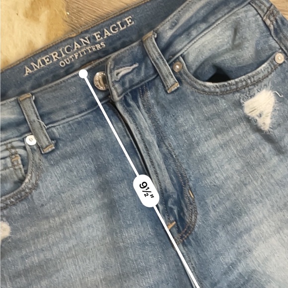 American Eagle distressed mom jeans - Picture 4 of 5